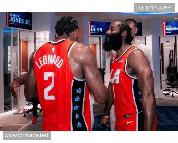 2笔交易正式达成！快船痛失了全明星，开拓者中锋即将被交易